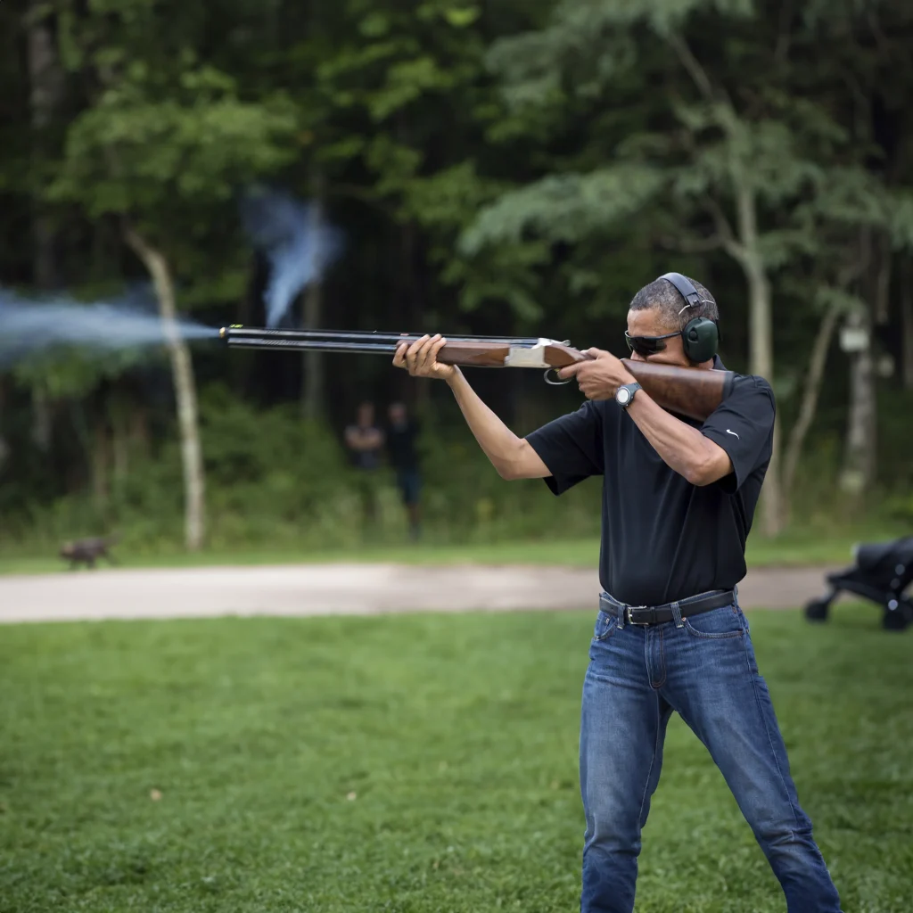 obama-shooting-shotgun-with-stroller-in-the-background
